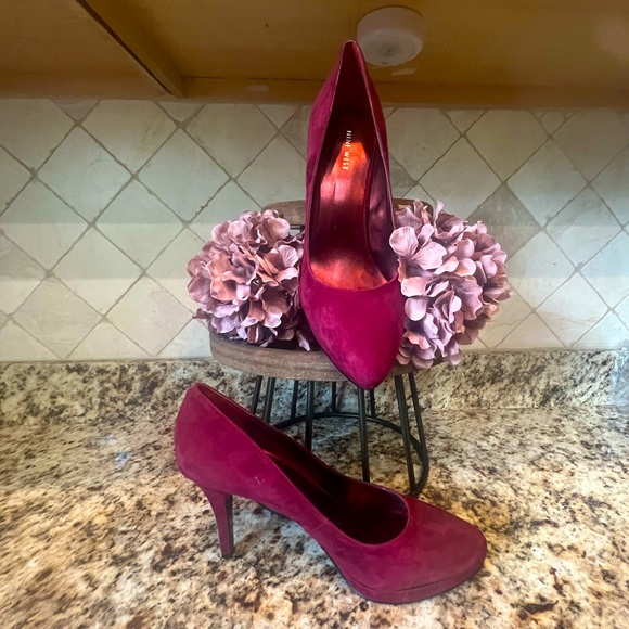 Nine West Shoes - Nine West Suede Wine Heels/Pumps Size 11.